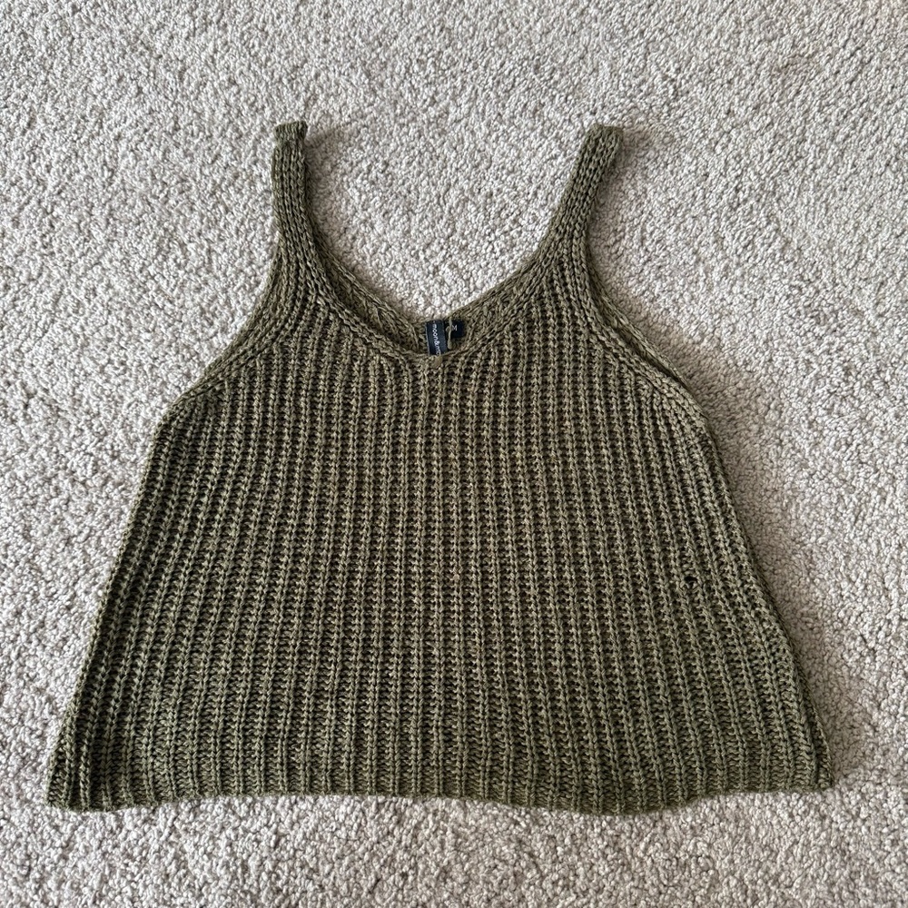 Moon & Madison Green Ribbed Sleeveless Crop Tank Top